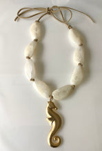 Load image into Gallery viewer, Cream Chunky Bead and Gold Seahorse Pendant Necklace