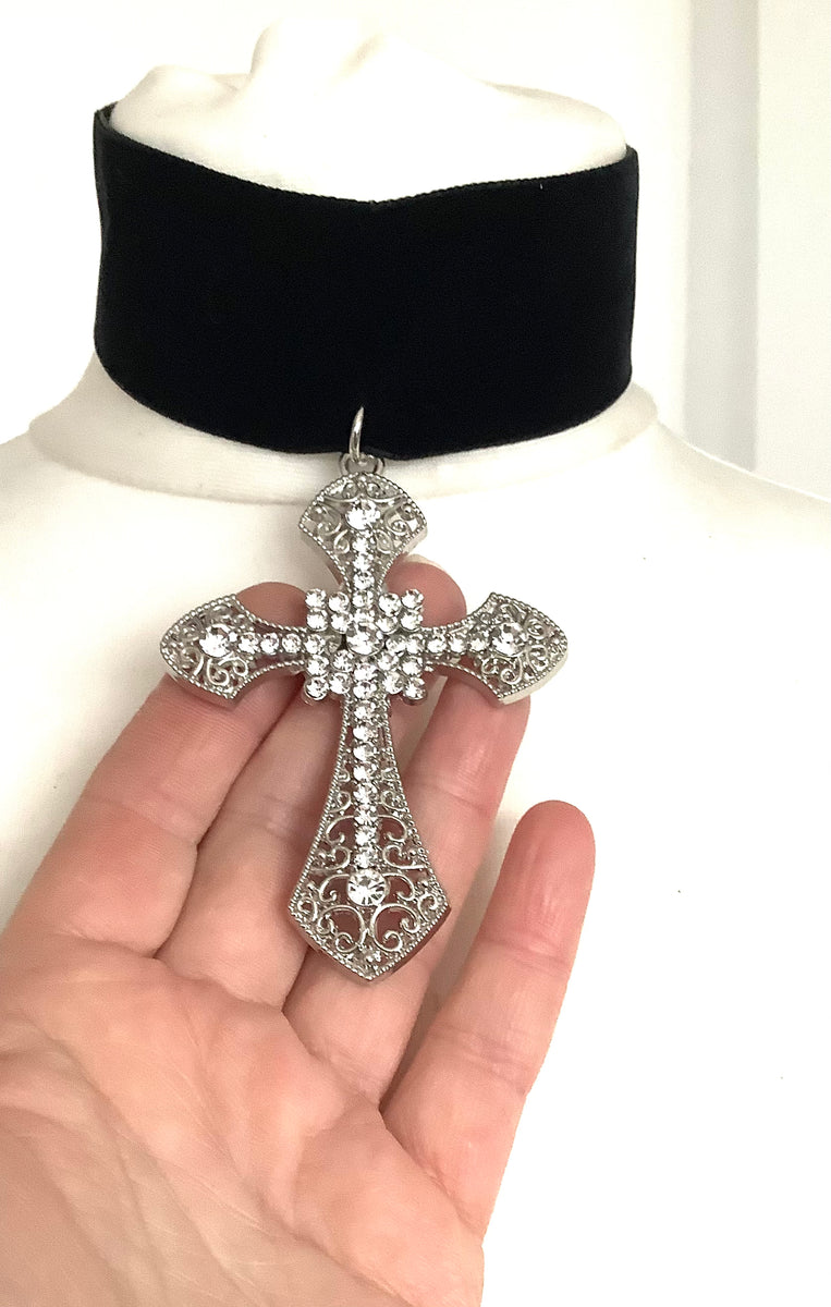 Silver rhinestone 2025 cross necklace