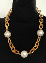 Load image into Gallery viewer, Vintage Gold Chain and Pearl Necklace
