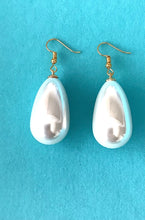 Load image into Gallery viewer, Pearl Teardrop Earrings
