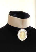 Load image into Gallery viewer, Cream Velvet Cameo Bridgerton Style Choker Necklace
