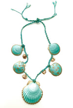 Load image into Gallery viewer, Mermaid Shell Necklace
