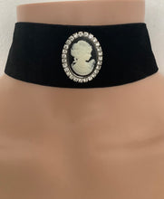 Load image into Gallery viewer, Black Velvet Cameo Choker Necklace
