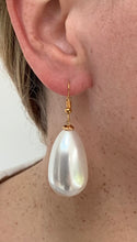 Load image into Gallery viewer, Pearl Teardrop Earrings
