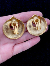 Load image into Gallery viewer, Clip On Gold Vintage Earrings
