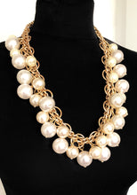 Load image into Gallery viewer, Chunky Pearl Chain Statement Necklace
