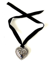 Load image into Gallery viewer, Silver Heart Choker
