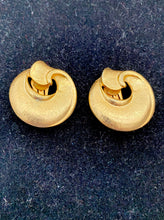 Load image into Gallery viewer, Clip On Gold Vintage Earrings
