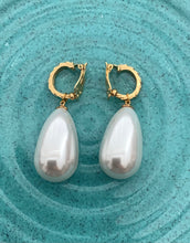 Load image into Gallery viewer, Clip On Pearl Hoop Earrings
