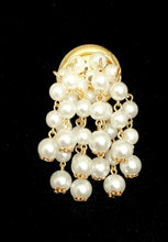 Load image into Gallery viewer, Pearl Bead Vintage Brooch

