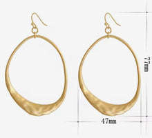 Load image into Gallery viewer, Matte Gold Hoop Earrings
