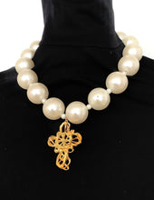 Load image into Gallery viewer, Chunky Pearl and Cross Necklace
