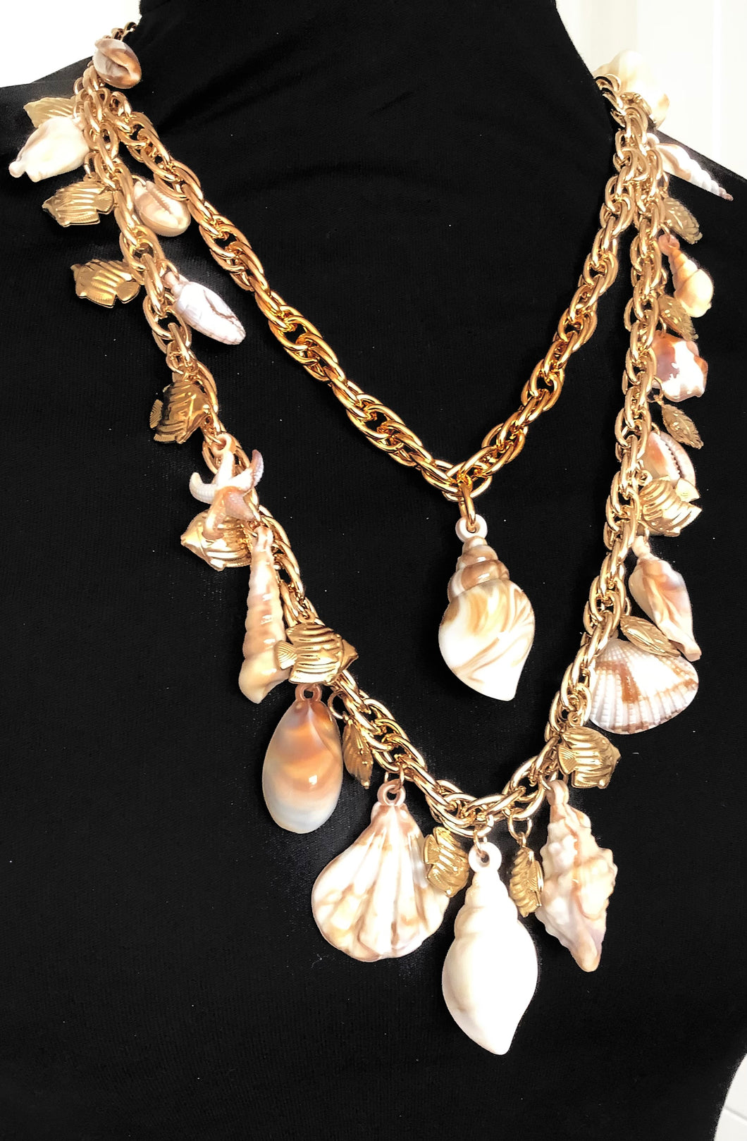 Shell Layered Chain Necklace