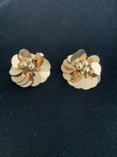 Load image into Gallery viewer, Clip On Gold Sequin Flower Vintage Earrings
