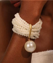 Load image into Gallery viewer, Chunky Pearl Bead Stretch Bracelet
