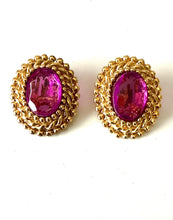 Load image into Gallery viewer, Clip On Purple Vintage Earrings
