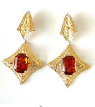 Load image into Gallery viewer, Clip On Vintage Gold and Amber Jewel Earrings
