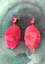 Load image into Gallery viewer, Pink Acrylic Bead Earrings
