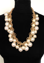 Load image into Gallery viewer, Chunky Pearl Chain Statement Necklace
