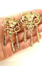Load image into Gallery viewer, Clip On Vintage Gold Filigree Earrings
