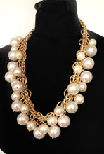 Load image into Gallery viewer, Chunky Pearl Chain Statement Necklace
