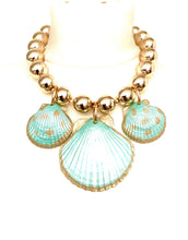 Load image into Gallery viewer, Gold Bead Mermaid Shell Necklace
