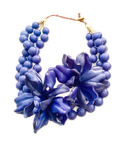 Load image into Gallery viewer, Blue Resin Flower Necklace
