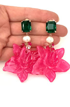 Load image into Gallery viewer, Pink Floral Resin Earrings

