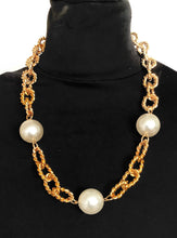 Load image into Gallery viewer, Vintage Gold Chain and Pearl Necklace
