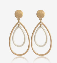 Load image into Gallery viewer, Metallic Teardrop Earrings
