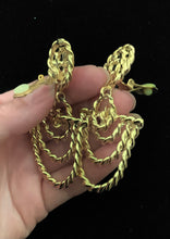 Load image into Gallery viewer, Clip On Vintage Gold Rope Design Earrings

