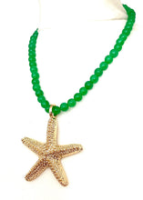 Load image into Gallery viewer, Green And Gold Starfish Necklace

