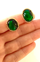 Load image into Gallery viewer, Clip On Green Vintage Earrings
