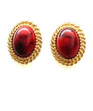 Load image into Gallery viewer, Clip On Vintage Red Oval Earrings
