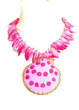Load image into Gallery viewer, Pink Boho Shell Necklace
