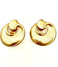 Load image into Gallery viewer, Clip On Gold Vintage Earrings
