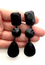 Load image into Gallery viewer, Clip On Black Teardrop Earrings
