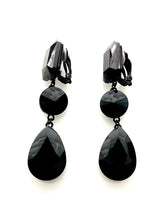 Load image into Gallery viewer, Clip On Black Teardrop Earrings
