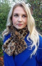 Load image into Gallery viewer, Leopard Print Faux Fur Scarf
