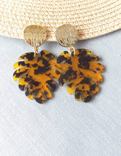 Load image into Gallery viewer, Tortoise Shell Monstera Leaf Earrings
