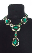 Load image into Gallery viewer, Emerald Green Jewelled Bridgerton Style Statement Necklace
