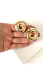 Load image into Gallery viewer, Gold Spiral Vintage Clip On Earrings
