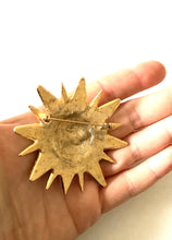 Load image into Gallery viewer, Gold Vintage Sun Brooch

